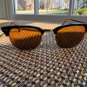 Like new Rayban aviators